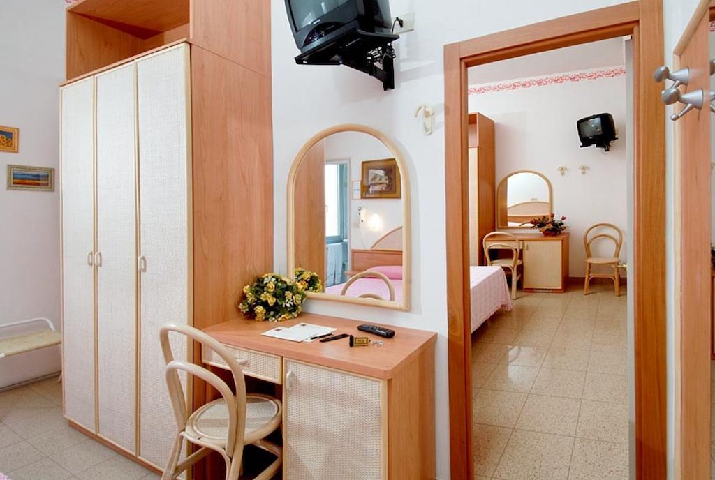 Hotel Gardenia Bellaria-Igea Marina Værelse billede