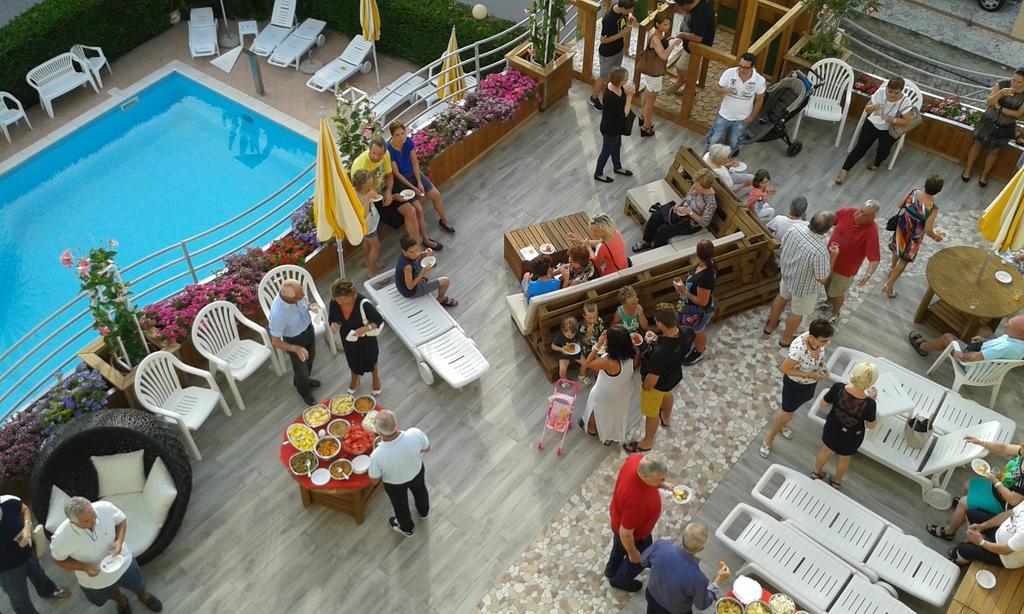 Hotel Gardenia Bellaria-Igea Marina Eksteriør billede