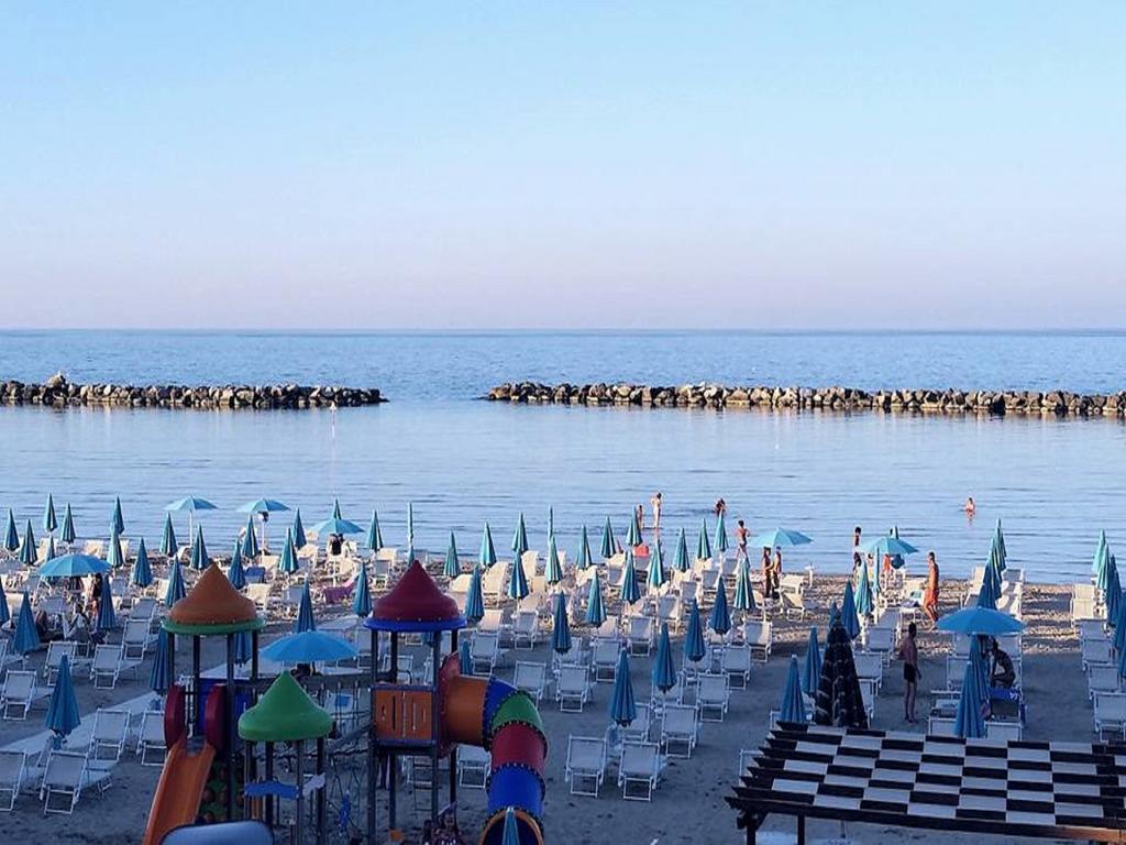 Hotel Gardenia Bellaria-Igea Marina Eksteriør billede